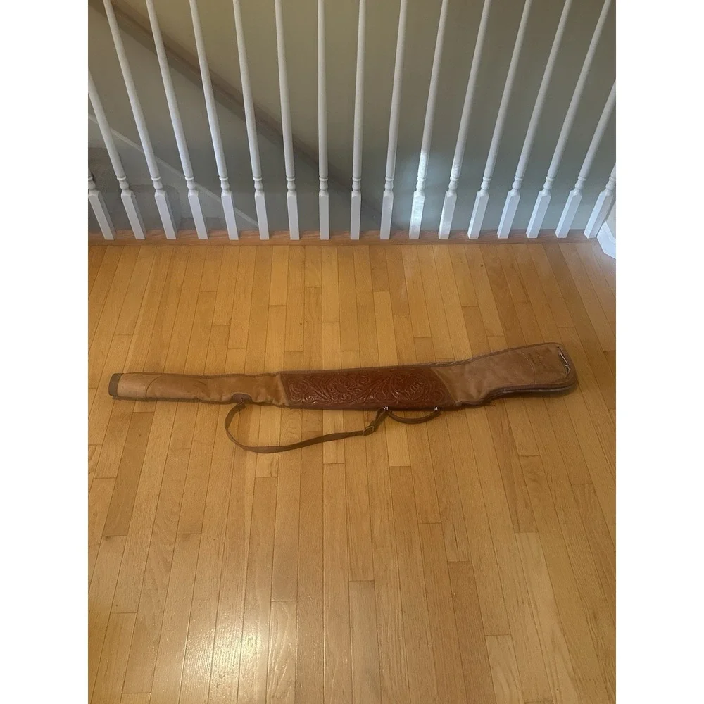 Vintage Rifle Leather Case (small Zip‎ Is Broken)
